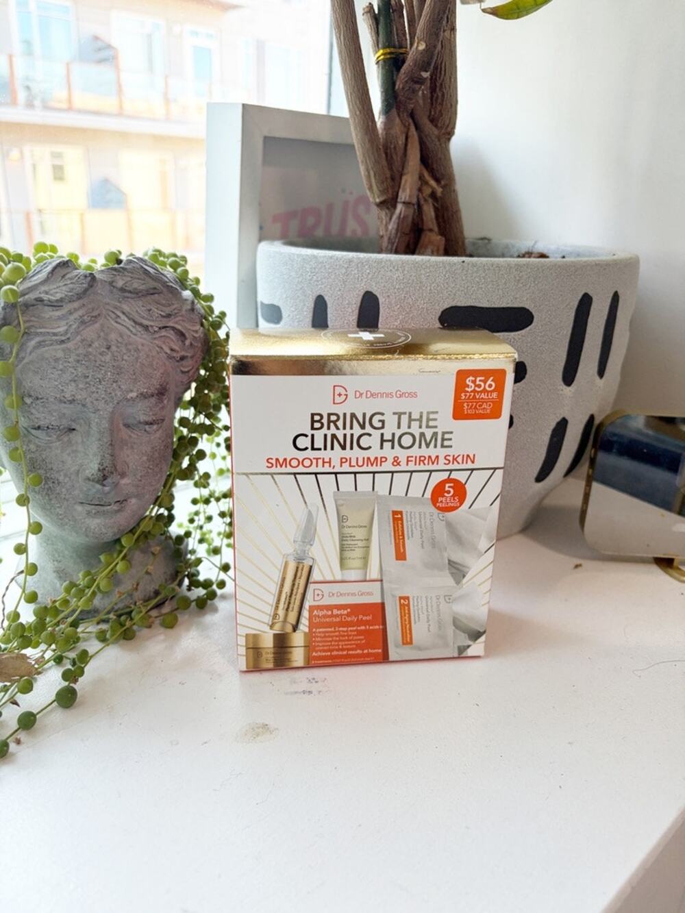 NEW Dr. Dennis Gross Bring the Clinic Home Skincare Set